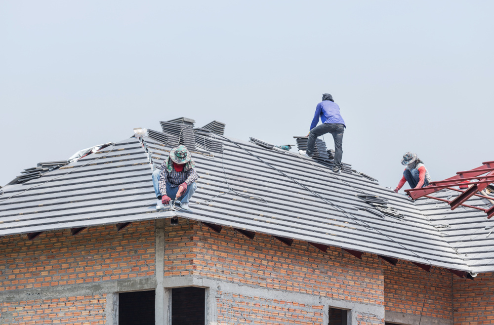 How to Choose the Right Roofing Contractors?